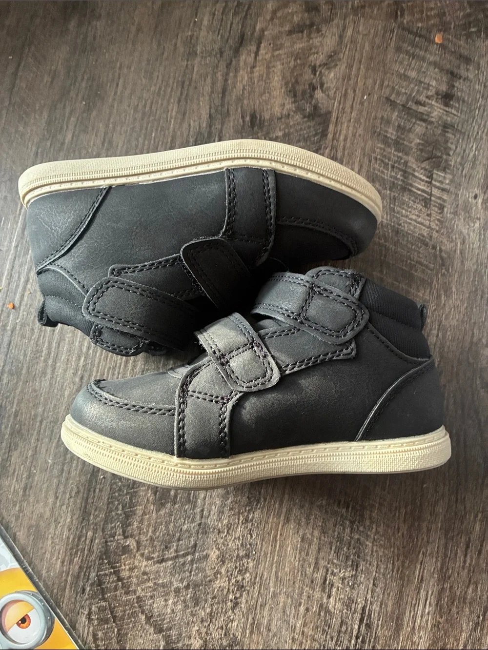 Falls Creek Black Kids Velcro Sneakers